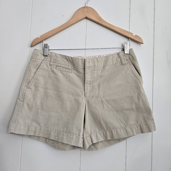 Old Navy Classic Tan Women's Shorts-Size 4 - Picture 1 of 9